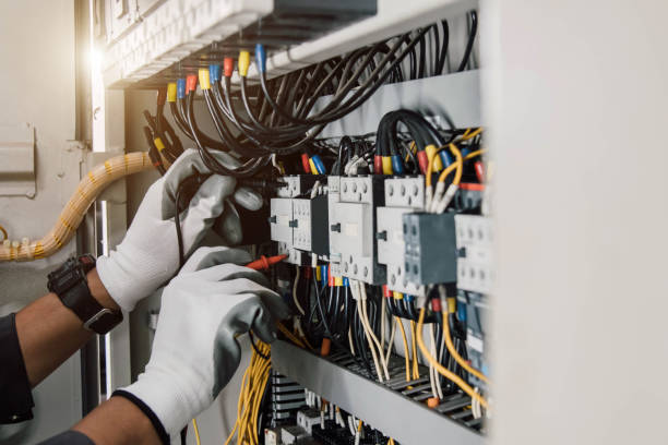 Best Licensed Electrician  in Pemberwick, CT